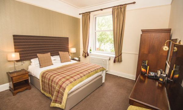 Alder bedroom